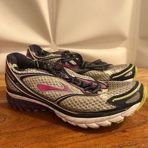 ASICS ghost 7 sneakers